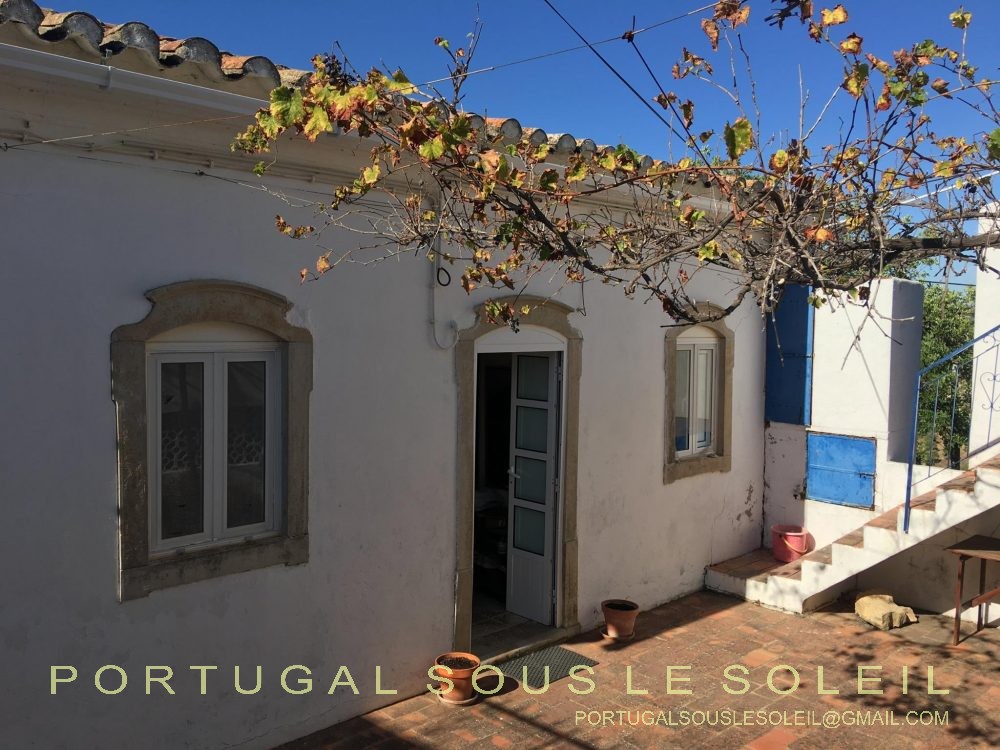 charmante-maison-typique-a-vendre-en-algarve-santa-barbara-de-nexe-portugal-22