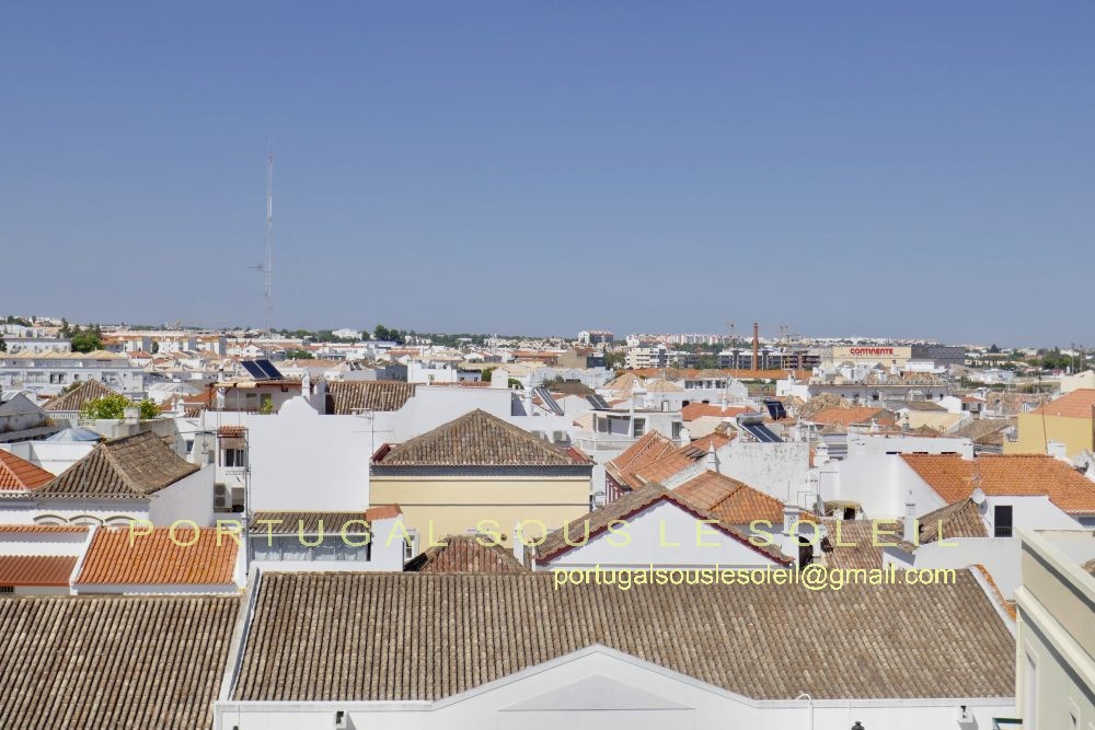 Plein Centre Tavira ! Appartement Lumineux avec 3 Chambres