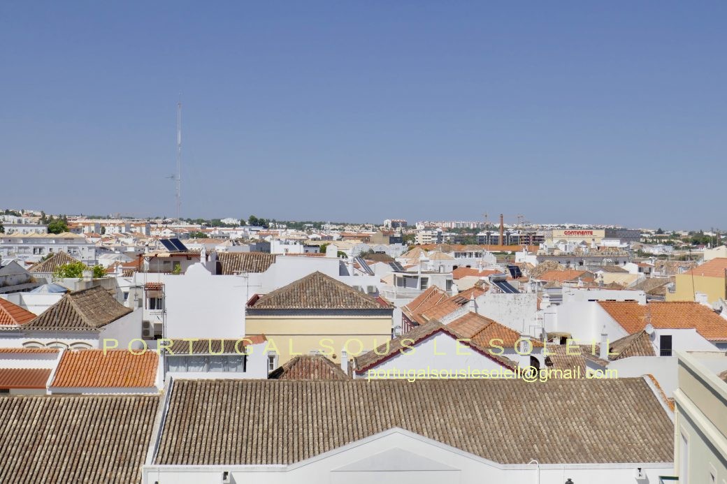 À Vendre Centre de Tavira! Appartement T3, Vue Dégagée sur la Ville Ancienne.