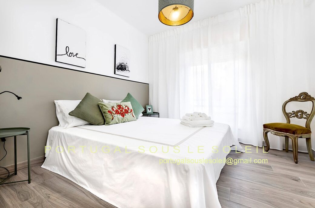 Bright 2 bedroom apartment for sale in Tavira town centre, Algarve, Portugal 18